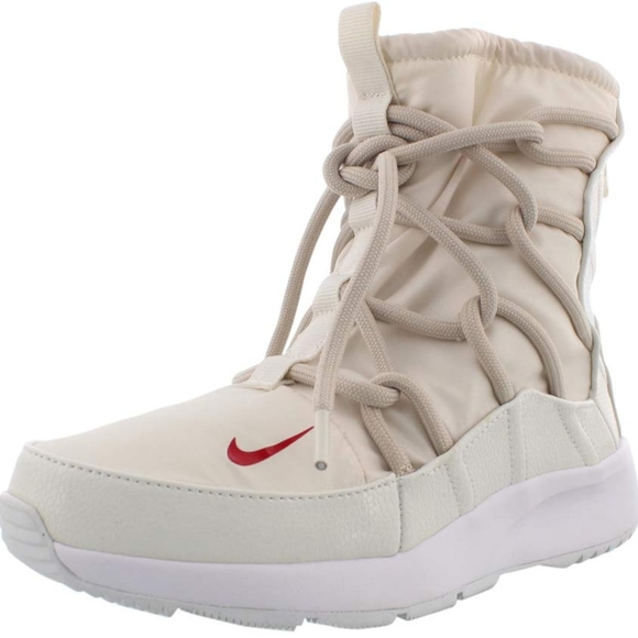 Nike - Picture 2 of 2